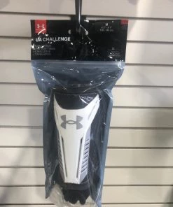 SOCCER Under Armour Youth Challenge Shin Guards